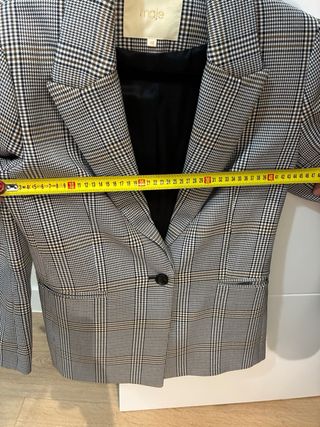 Americana cuadros Maje Talla 40