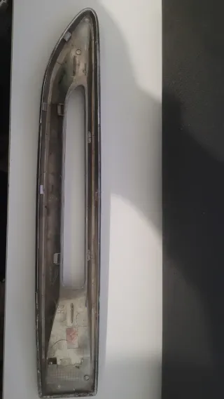 Embellecedor lateral original Jaguar XF 2016