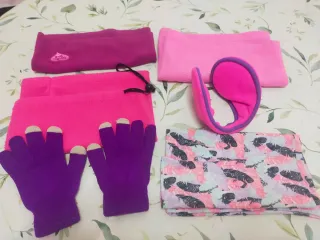 Lote de 4 Braga cuello, guantes y orejeras.