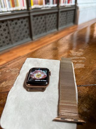 Apple Watch S4 44mm Oro