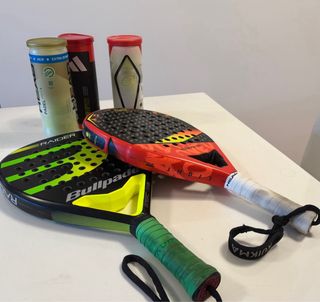 2 Palas Pádel Kuikma y Bullpadel + 3 Botes