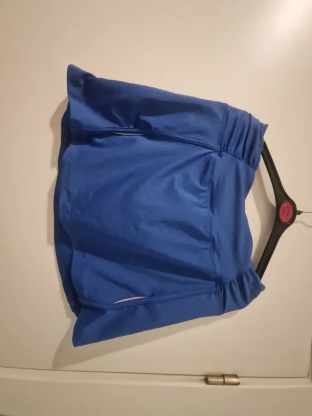 Skort deportivo azul eléctrico