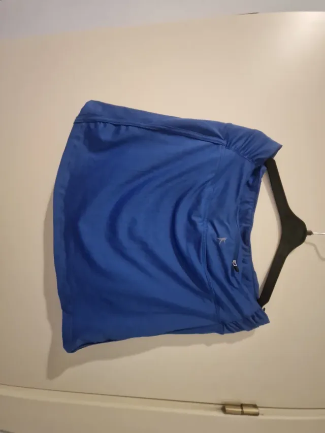 Skort deportivo azul eléctrico