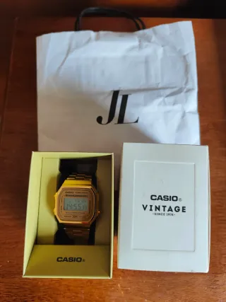 Reloj Casio A168 Dorado
