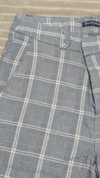 Pantalones de cuadros de Stradivarius