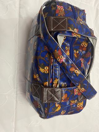 Bolso azul con estampado de búhos