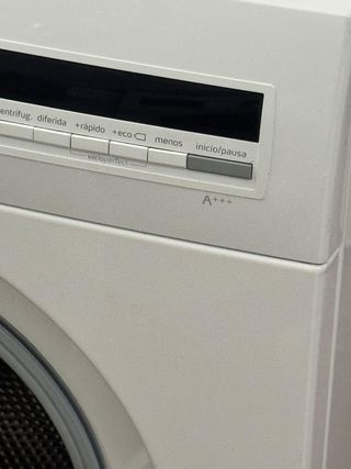 LAVADORA DE CARGA FRONTAL MARCA BALAY DE 8 KILOS