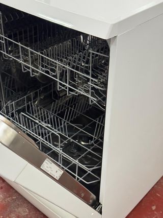 LAVAVAJILLAS MARCA ELECTROLUX