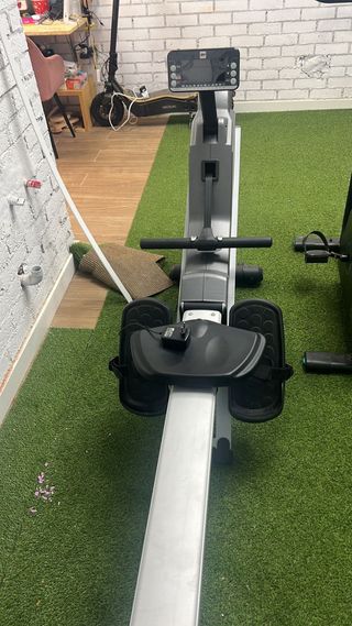 Bici estática, remo y barra