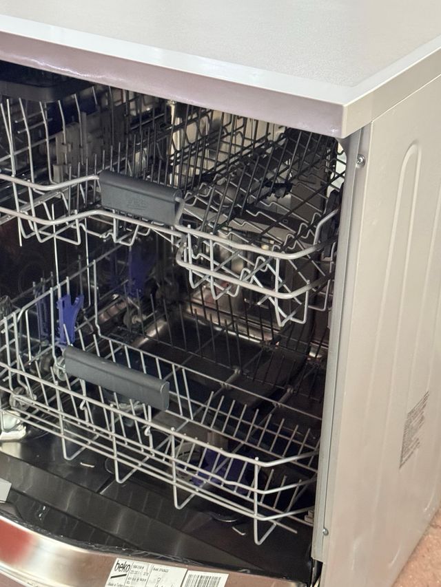 LAVAVAJILLAS MARCA BEKO EN INOX