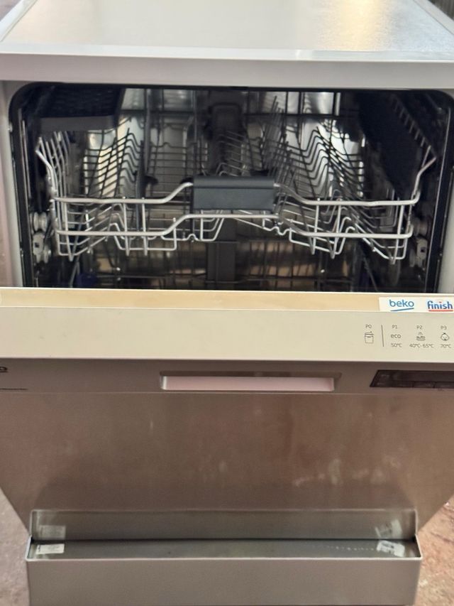 LAVAVAJILLAS MARCA BEKO EN INOX