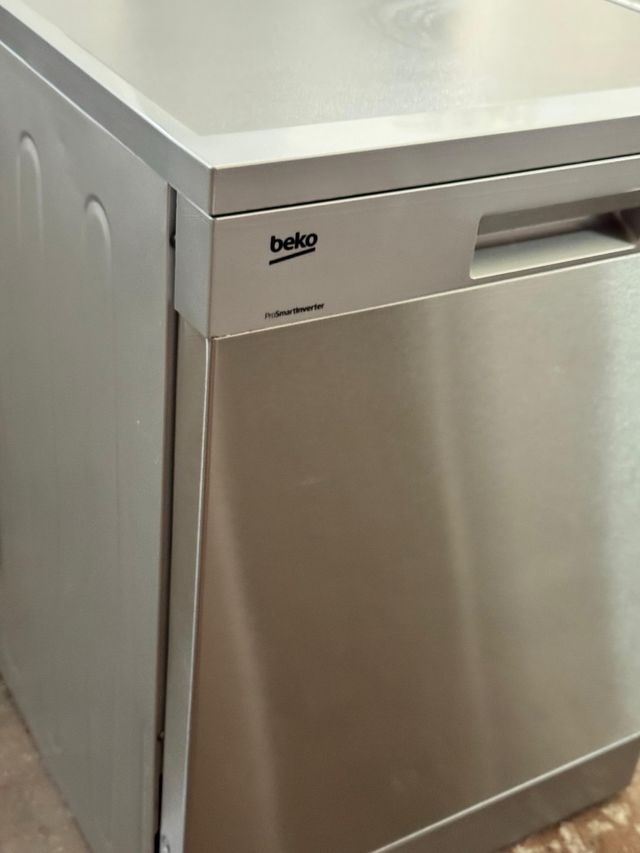 LAVAVAJILLAS MARCA BEKO EN INOX