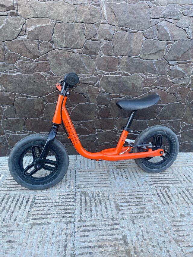 Bici sin pedales naranja