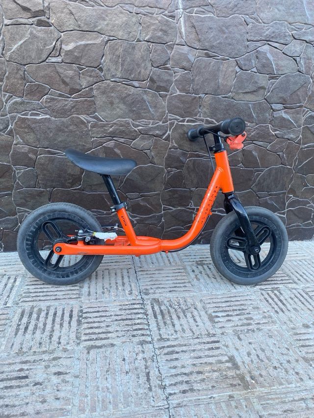 Bici sin pedales naranja