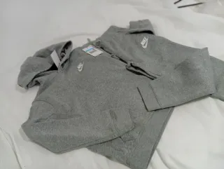 Chándal Nike niño gris