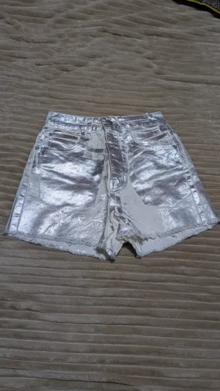 Pantalones cortos vaqueros plateados Stradivarius