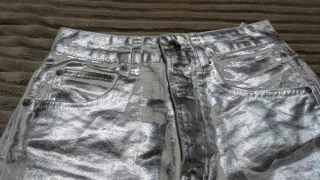 Pantalones cortos vaqueros plateados Stradivarius