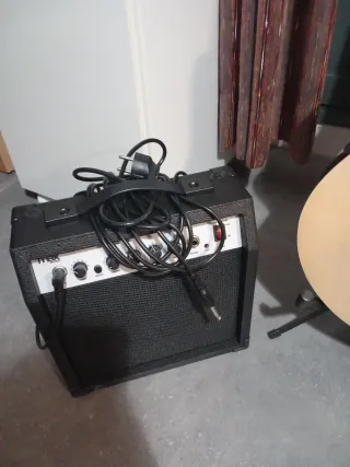 Guitarra Electroacústica + Amplificador