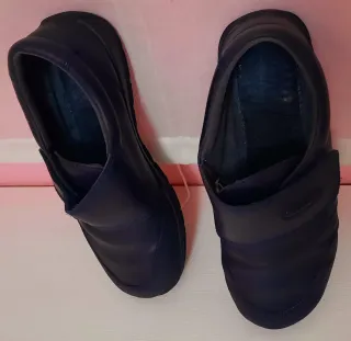 Zapatos Titanitos con velcro azul marino N° 38