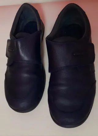 Zapatos Titanitos con velcro azul marino N° 38