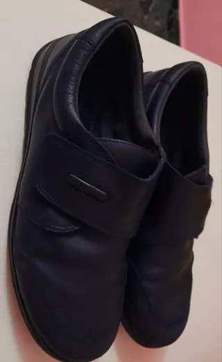 Zapatos Titanitos con velcro azul marino N° 38