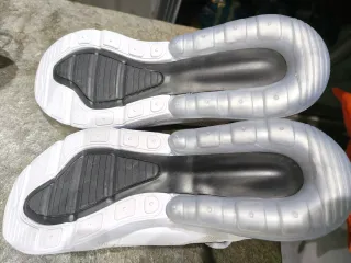 Zapatillas Nike Air Max 270 Blancas y Negras