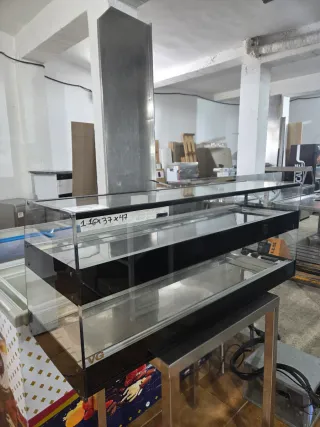 Vitrina doble acristalada