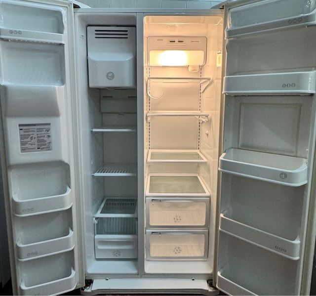 FRIGORÍFICO AMERICANO MARCA LG