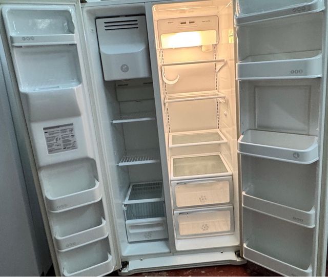 FRIGORÍFICO AMERICANO MARCA LG