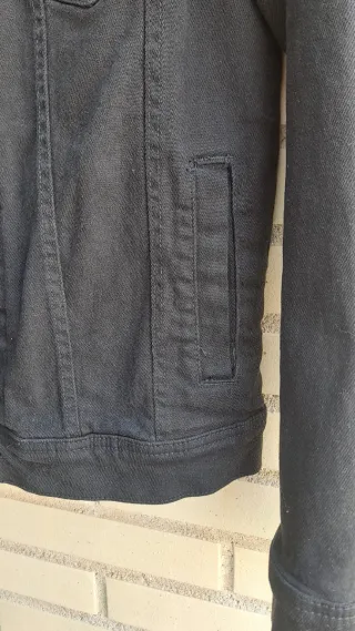Cazadora vaquera negra Zara Talla M