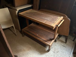 Carrello porta vivande in legno a 2 ripiani