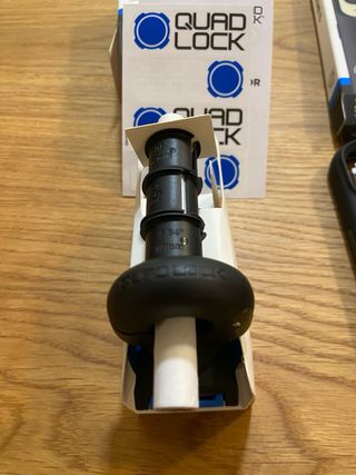 Quadlock Moto Retrovisor + Funda iPhone 15