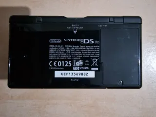 Nintendo DS Lite