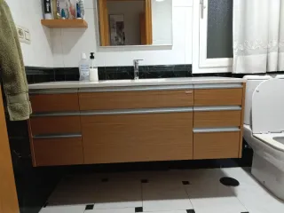 Mueble de baño madera y metal