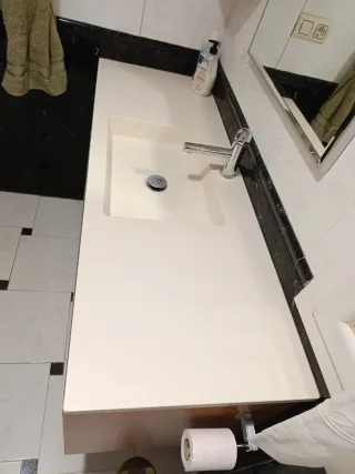 Mueble de baño madera y metal