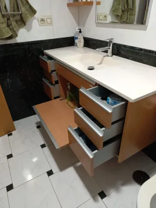 Mueble de baño madera y metal