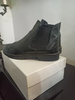 Stivaletti neri vera pelle