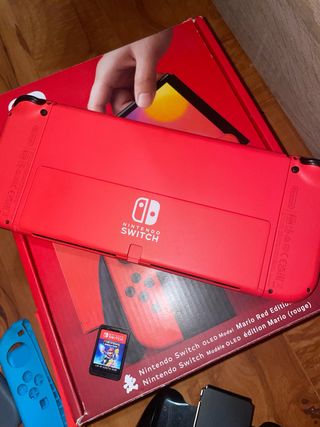 Nintendo Switch edición Mario rojo