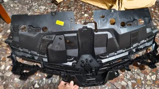 Rejilla Radiador Renault Clio 4