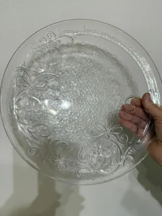 Piatto in vetro decorato