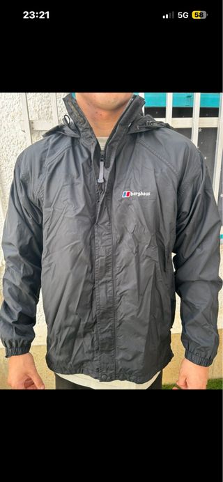 Cortavientos Berghaus Negro