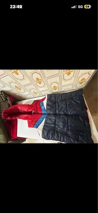 Chaqueta sin mangas Adidas azul y roja