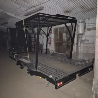 Remolque coche con espacio superior