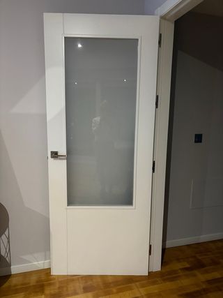 2 Puertas Blancas Salón/Cocina