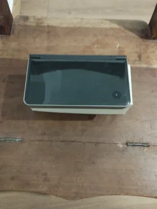 Nintendo DSi XL Negra