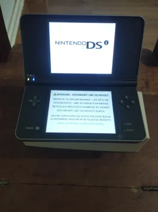 Nintendo DSi XL Negra
