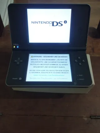 Nintendo DSi XL Negra