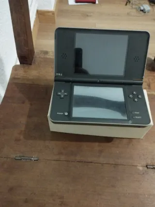 Nintendo DSi XL Negra