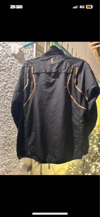 Cortavientos Asics Negro