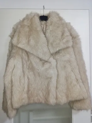 Pelliccia effetto volpe beige